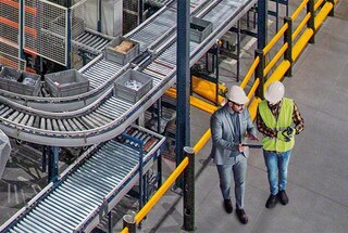 Mecalux müşterilerine depolarını modernize etme konusunda danışmanlık sağlar
