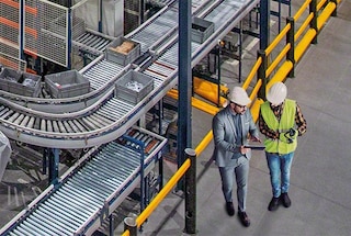 Mecalux müşterilerine depolarını modernize etme konusunda danışmanlık sağlar