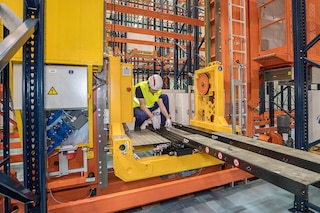 Mecalux'un yaşam döngüsü hizmetleri depo performansını ideal hale getirmeye yardımcı oluyor