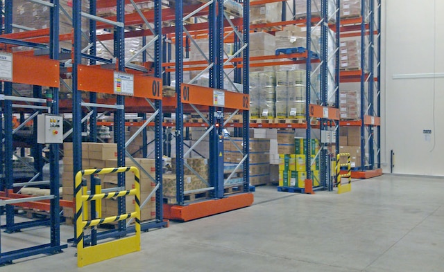 Movirack sistemi en iyi alan kullanımına olanak verirken her rafa doğrudan erişim sağlar